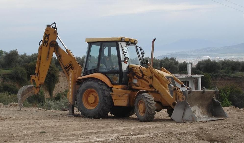 Pala meccanica gommata 4x4 JCB 3CX